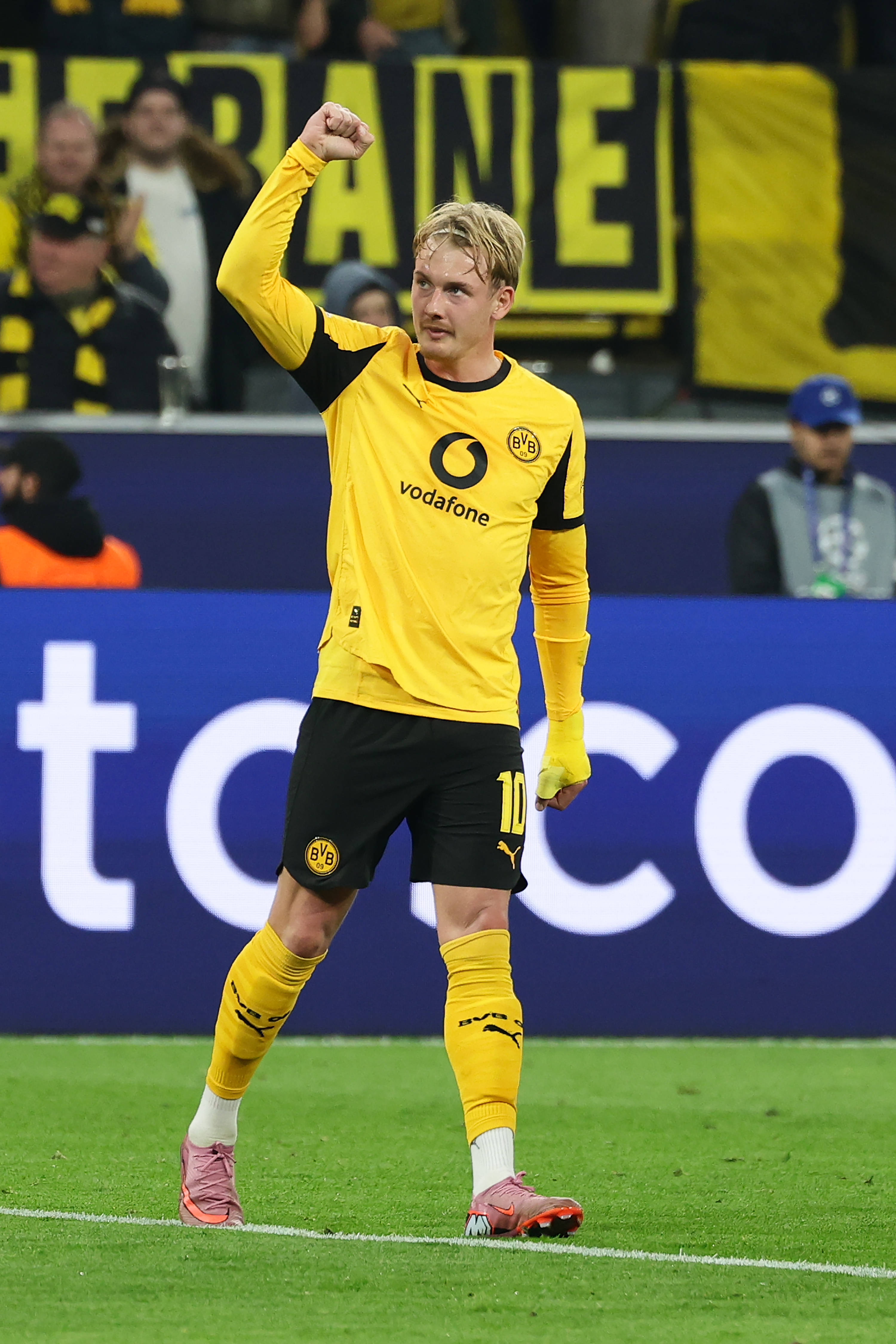 体育关于重磅！今晨广东宏远官宣签约——欧冠节点到来毕尔巴鄂竞技完成体检，拜仁慕尼黑今夜外线爆发的信息